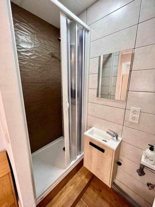 Novelda Centro Habitaciones Con Bano Privado Y Compartido , Cocina Y Terraza Dış mekan fotoğraf