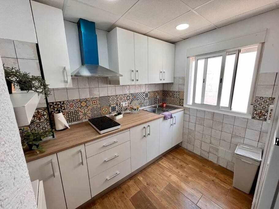 Novelda Centro Habitaciones Con Bano Privado Y Compartido , Cocina Y Terraza Dış mekan fotoğraf